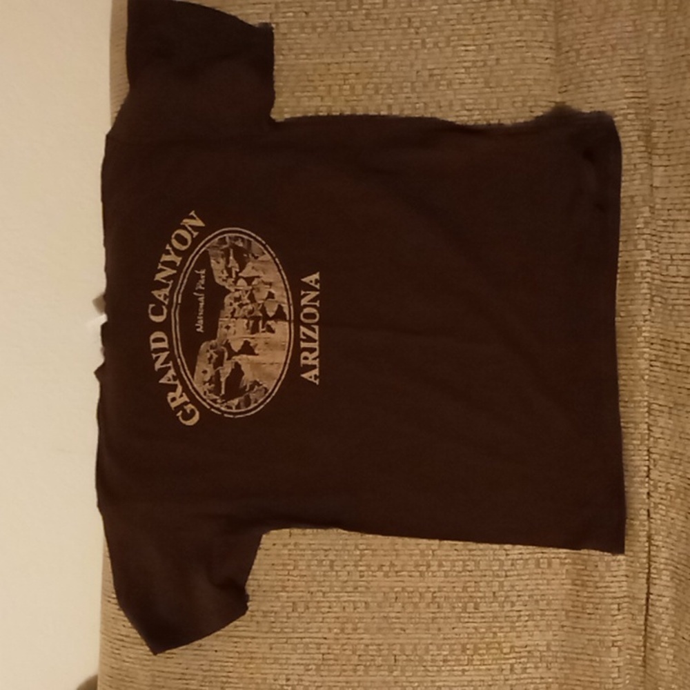 TEE SHIRT